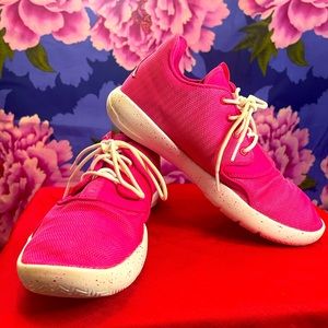 Jordan Eclipse-Hot pink